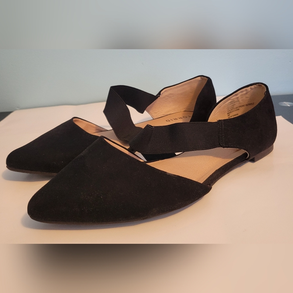Torrid Flats with one elastic strap size 9W